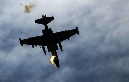 Düşmənin daha bir Su-25 təyyarəsi vuruldu - FOTO